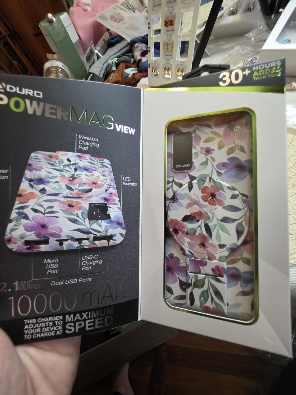 Aduro PowerMag View Wireless Power Bank 10000mAh — Floral Pink - Picture 2 of 3
